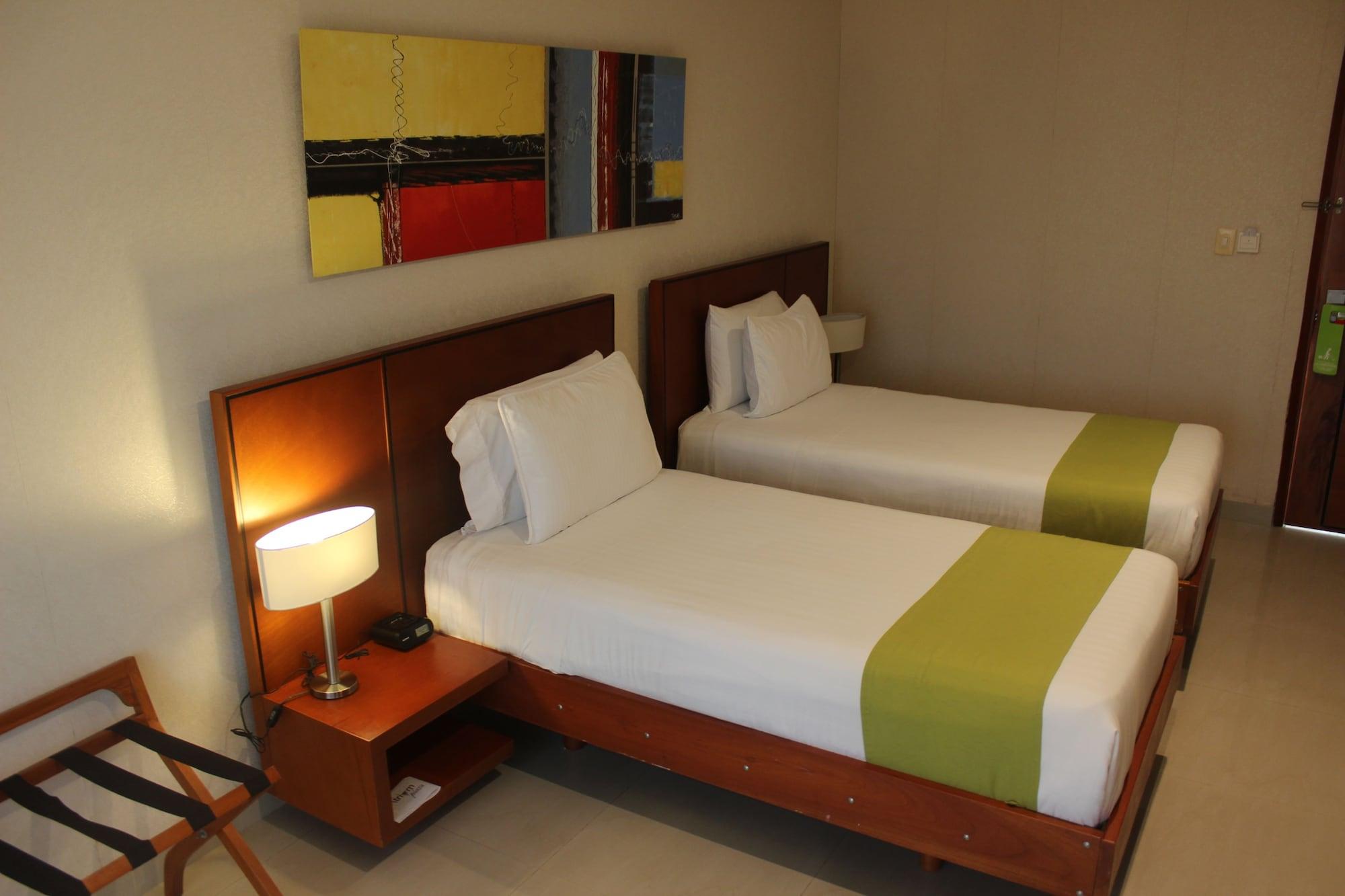 Hotel Atrium Plaza Баранкила Екстериор снимка