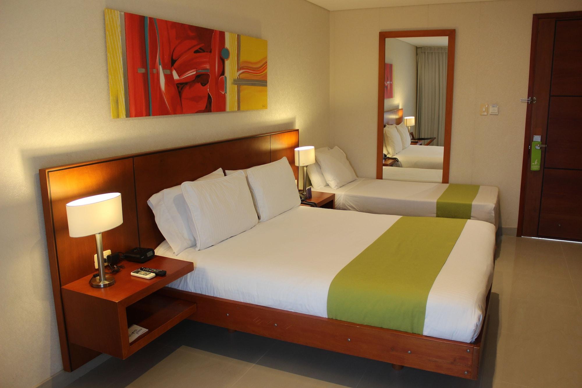 Hotel Atrium Plaza Баранкила Екстериор снимка