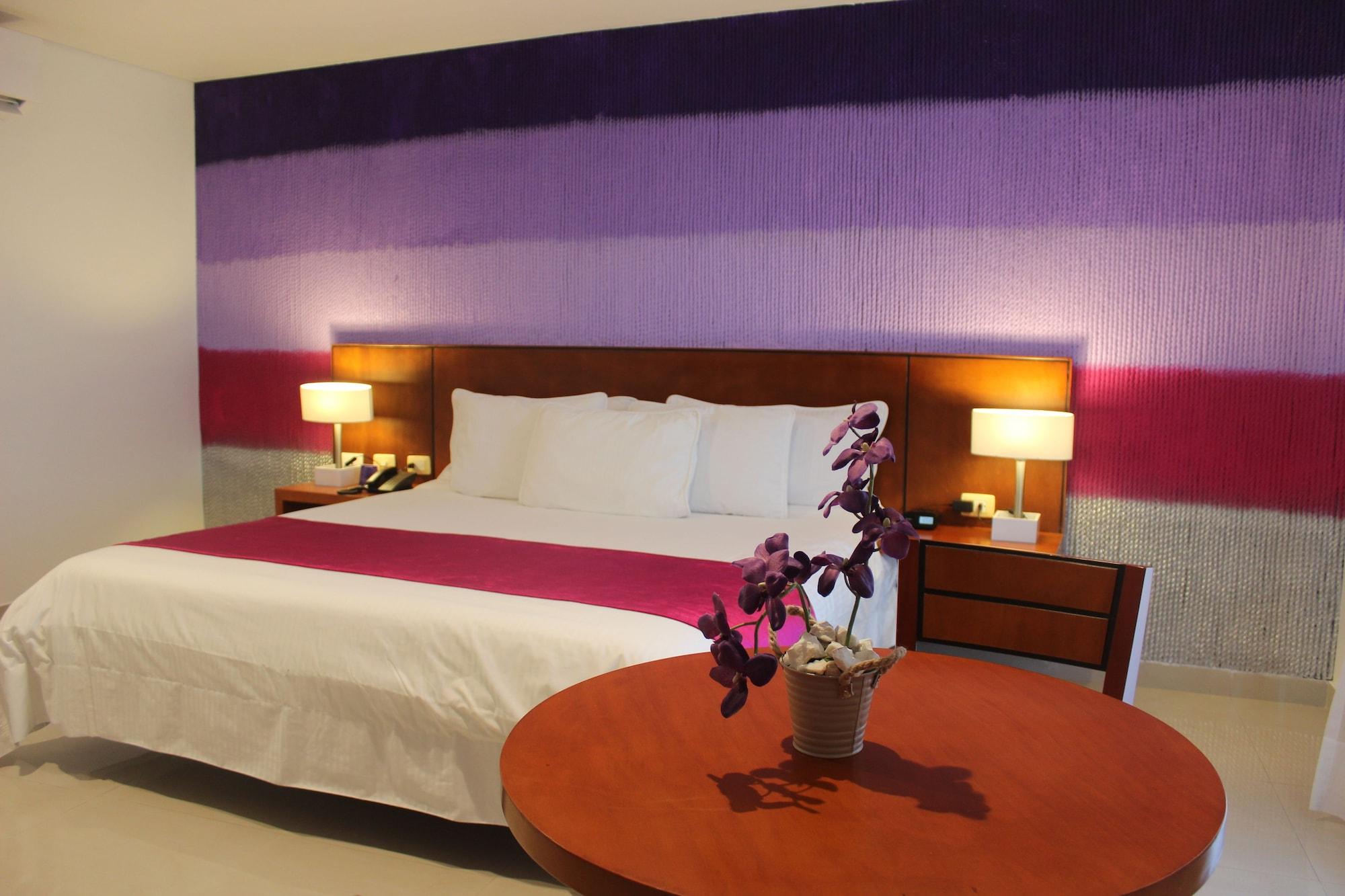 Hotel Atrium Plaza Баранкила Екстериор снимка
