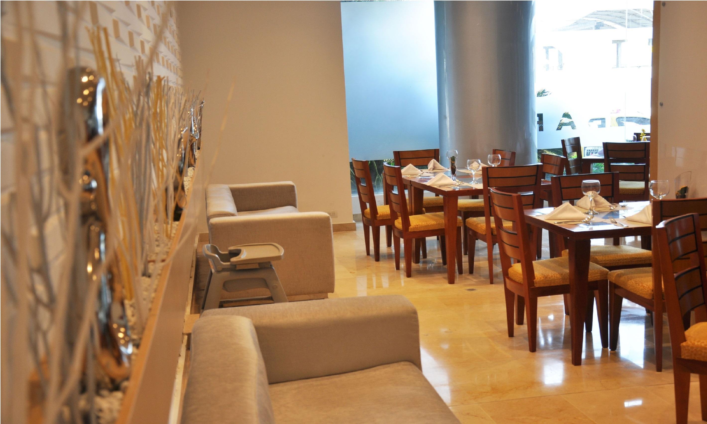 Hotel Atrium Plaza Баранкила Екстериор снимка
