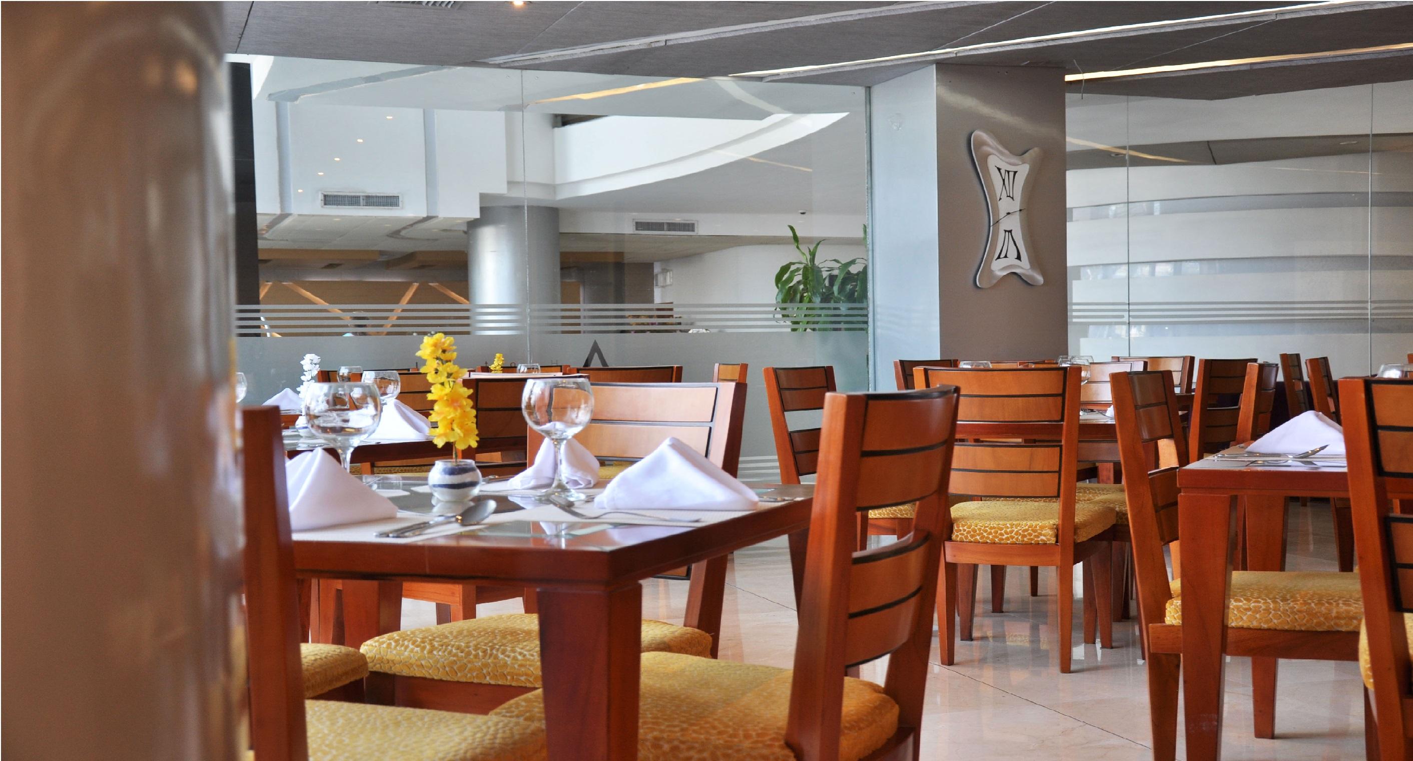 Hotel Atrium Plaza Баранкила Екстериор снимка