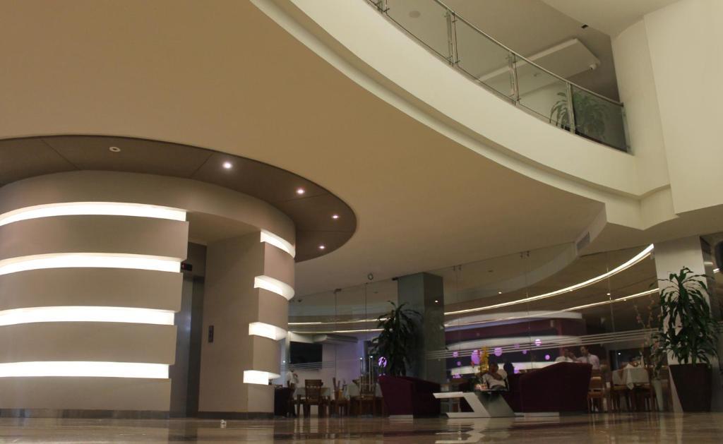 Hotel Atrium Plaza Баранкила Екстериор снимка