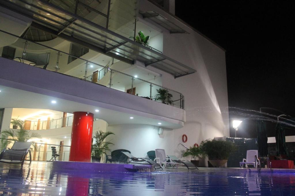 Hotel Atrium Plaza Баранкила Екстериор снимка