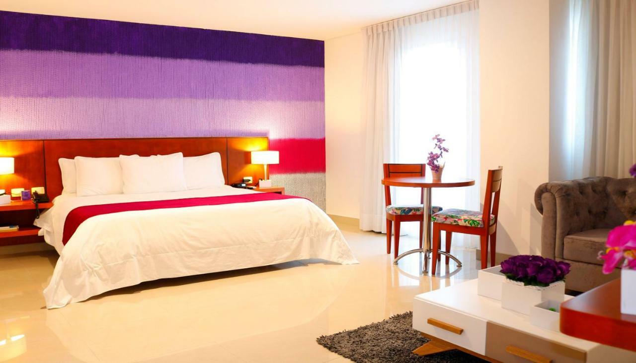 Hotel Atrium Plaza Баранкила Екстериор снимка
